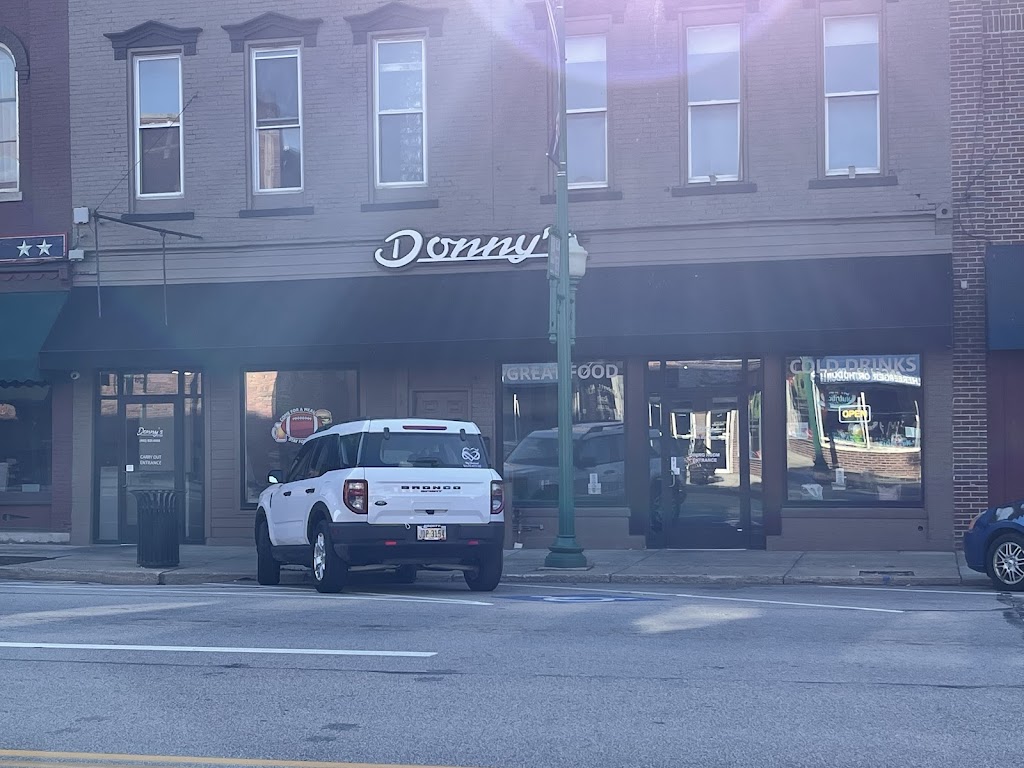 Donnys | restaurant | 203 N Main St, Wellington, OH 44090, USA | 4408280888 OR +1 440-828-0888