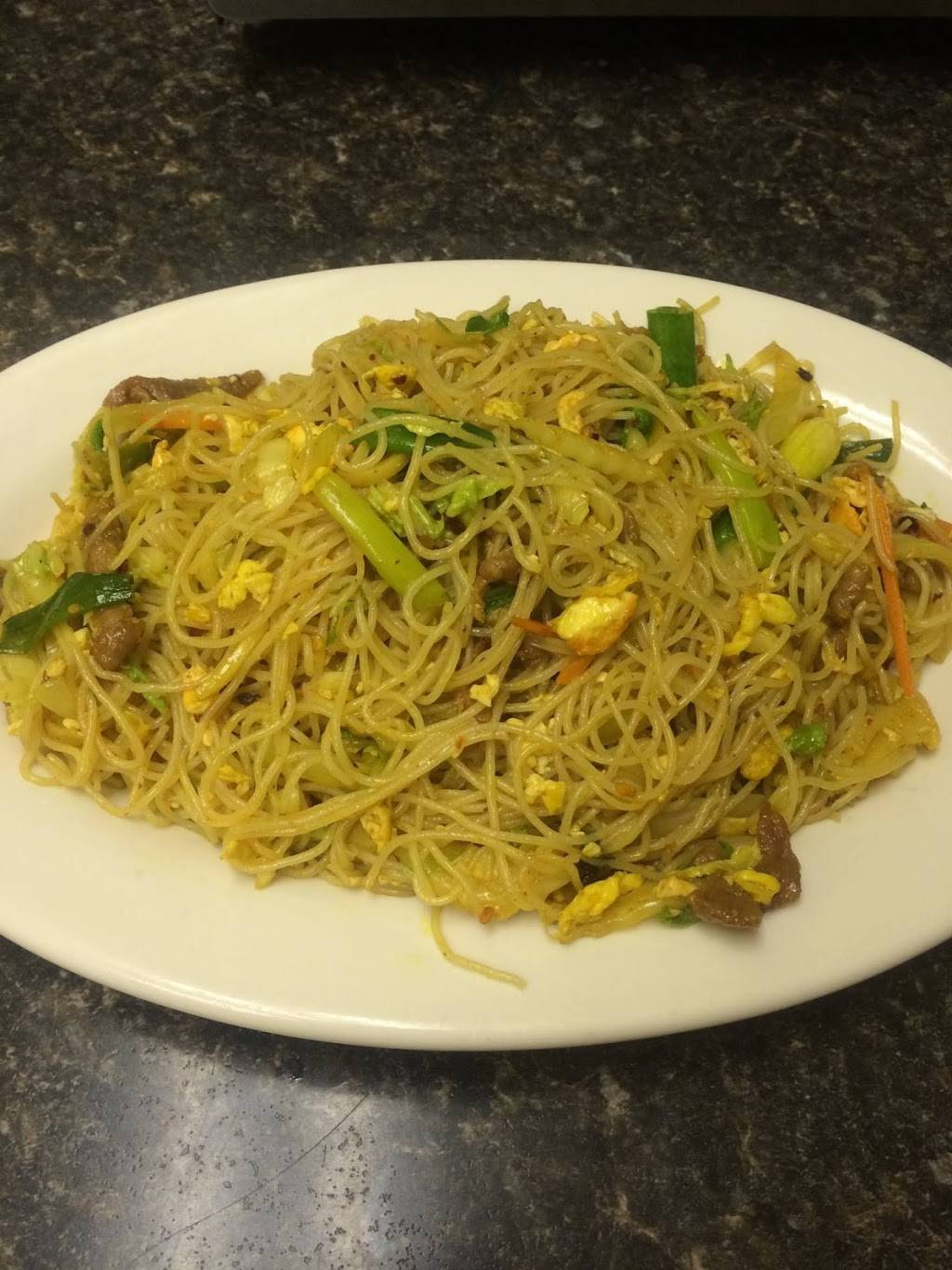 Lucky Star | restaurant | 719 Main St, Winfield, KS 67156, USA | 6204025098 OR +1 620-402-5098