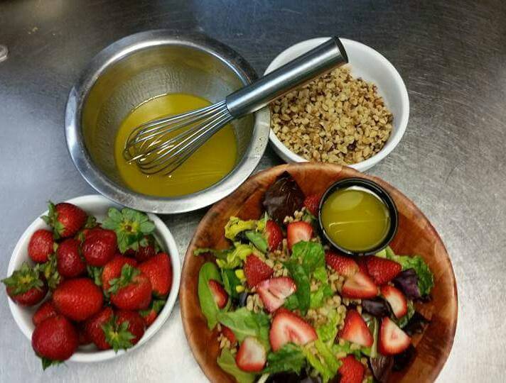 Ice House Pub | restaurant | 2658 Nuangola Rd, Mountain Top, PA 18707, USA | 5708686098 OR +1 570-868-6098