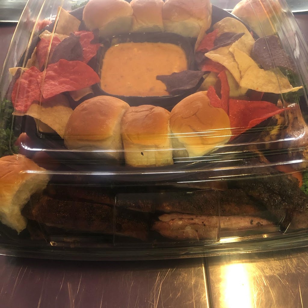 Willies Backyard BBQ | restaurant | 4001 Utah St, St. Louis, MO 63116, USA | 3142825157 OR +1 314-282-5157