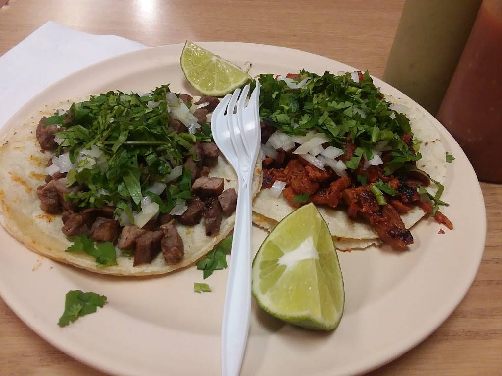 Angelas Burrito Style | restaurant | 2556 N Clark St, Chicago, IL 60614, USA | 7732483901 OR +1 773-248-3901