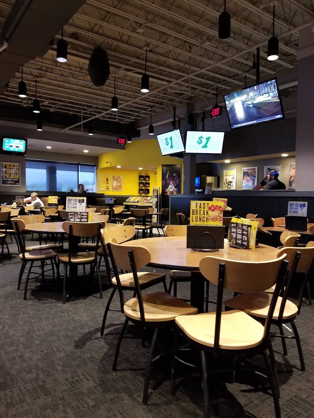 Buffalo Wild Wings | restaurant | 6801 Dixie Hwy, Louisville, KY 40258, USA | 5029351997 OR +1 502-935-1997