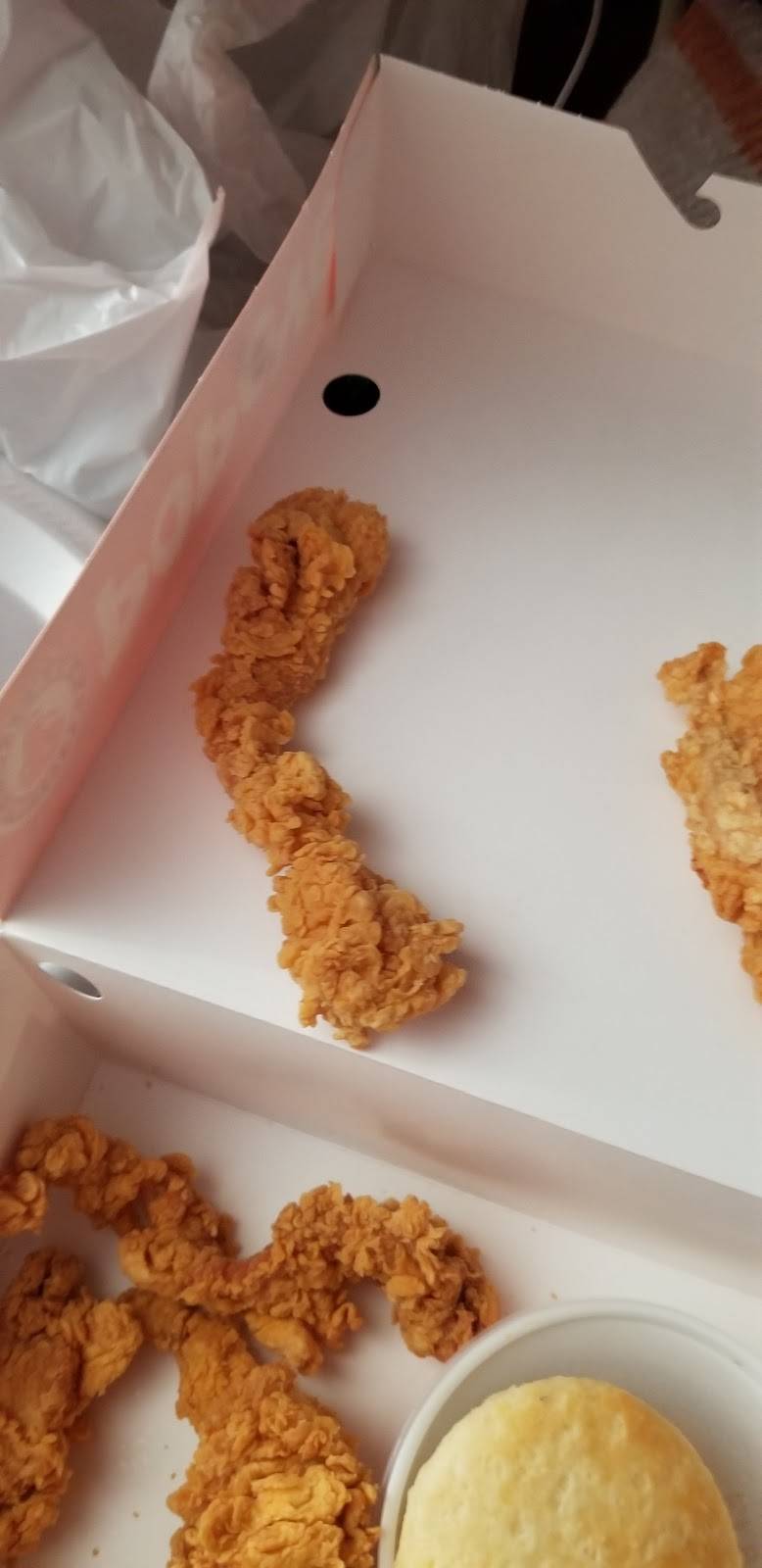 Popeyes Louisiana Kitchen | restaurant | 1109 N Airline Hwy, Gonzales, LA 70737, USA | 2256472838 OR +1 225-647-2838