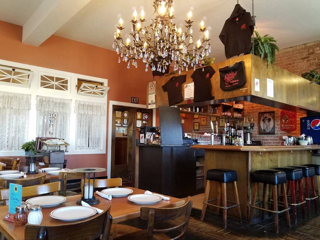 Old Chicago Pizza Restaurant | restaurant | 41 Petaluma Blvd N, Petaluma, CA 94952, USA | 7077633897 OR +1 707-763-3897