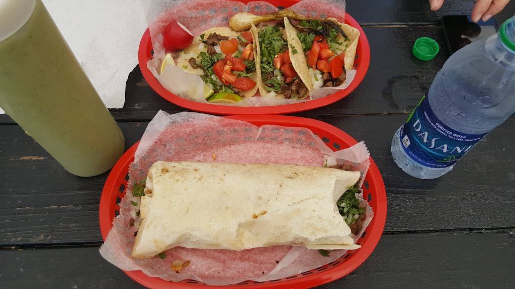 Mexican Food Tacos Y Antojitos CIELITO LINDO | restaurant | 10902 Casey Rd, Tampa, FL 33624, USA | 8137010551 OR +1 813-701-0551