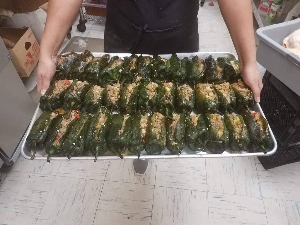 Anas Pupuseria | restaurant | 10 Hillcrest Dr, Frederick, MD 21703, USA | 3012283188 OR +1 301-228-3188