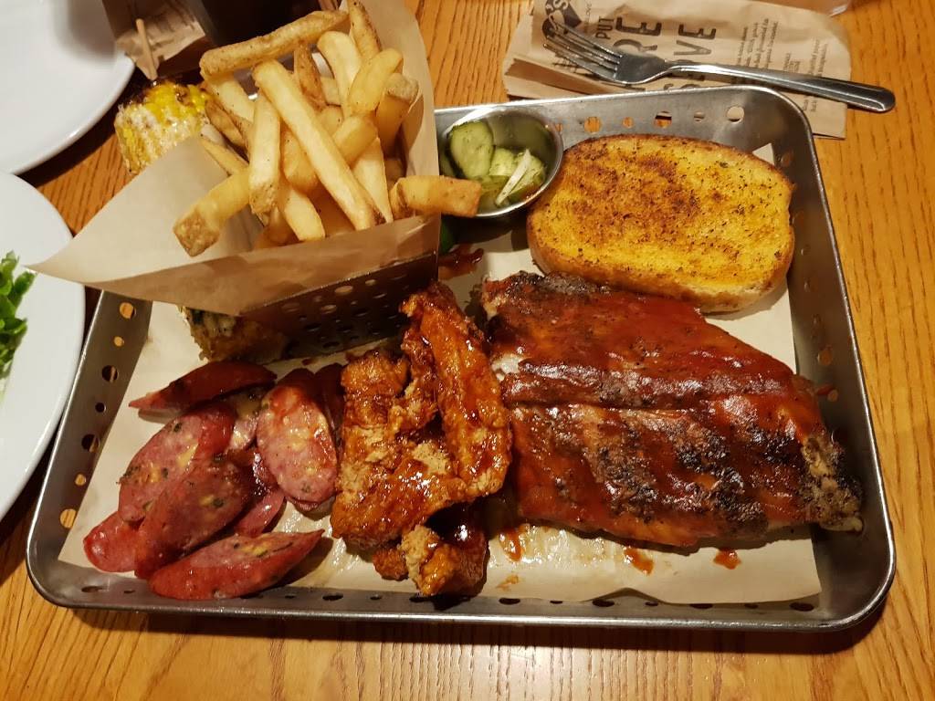 Chilis Grill & Bar | meal takeaway | 1600 W Imperial Hwy, La Habra, CA 90631, USA | 5626907491 OR +1 562-690-7491