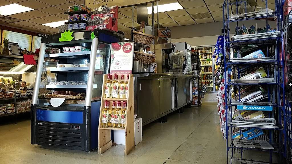 Hometown Deli & Pizzeria | restaurant | 812 NY-52, Fishkill, NY 12524, USA | 8458969730 OR +1 845-896-9730