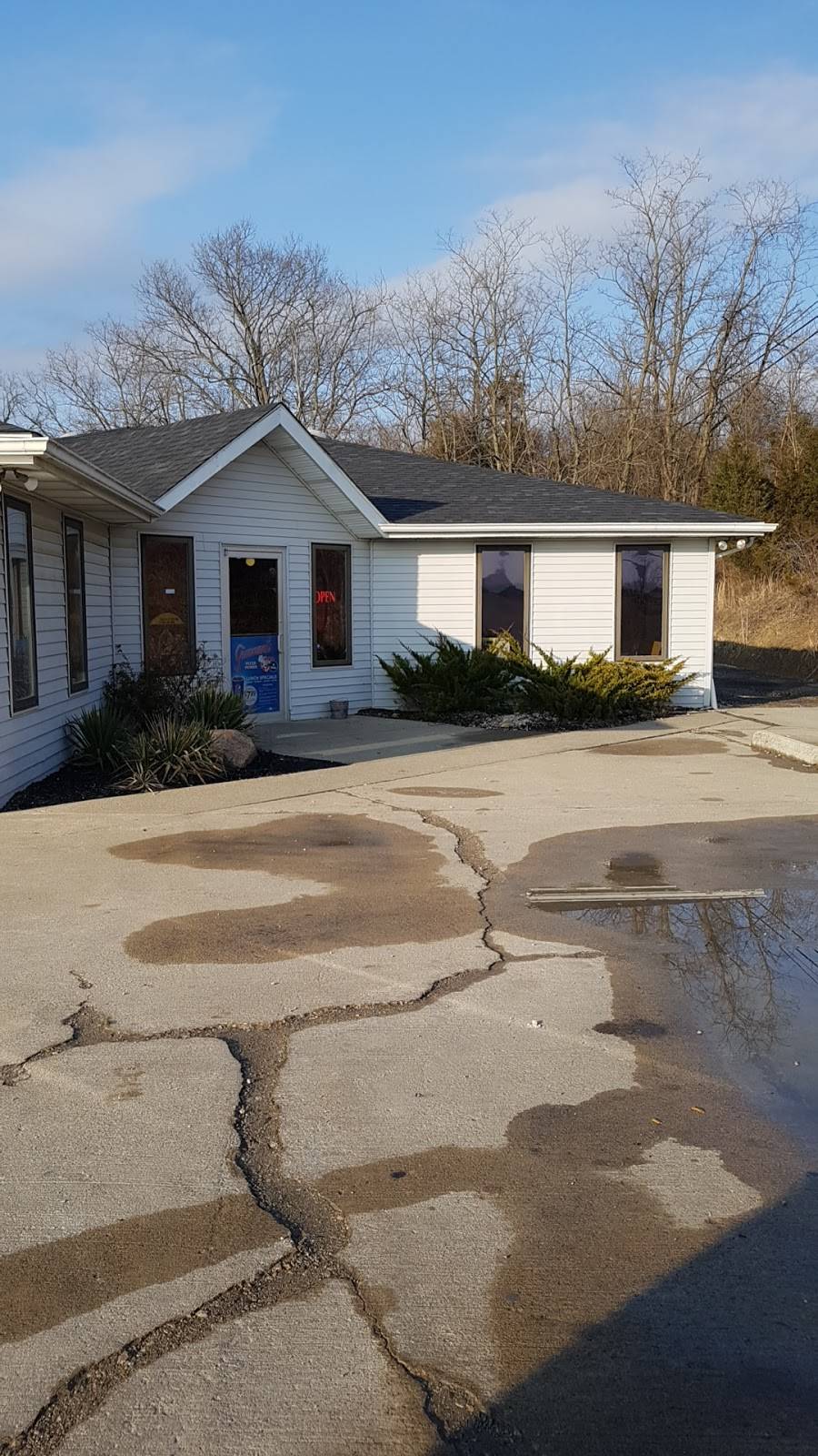 Giovannis Pizza | restaurant | 12153 State Rte 41, West Union, OH 45693, USA | 9375447100 OR +1 937-544-7100