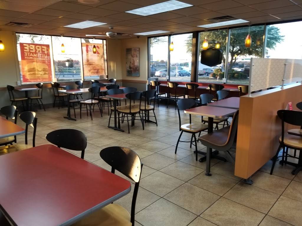 Jack in the Box | restaurant | 907 E Hwy 67, Duncanville, TX 75137, USA | 9727092757 OR +1 972-709-2757