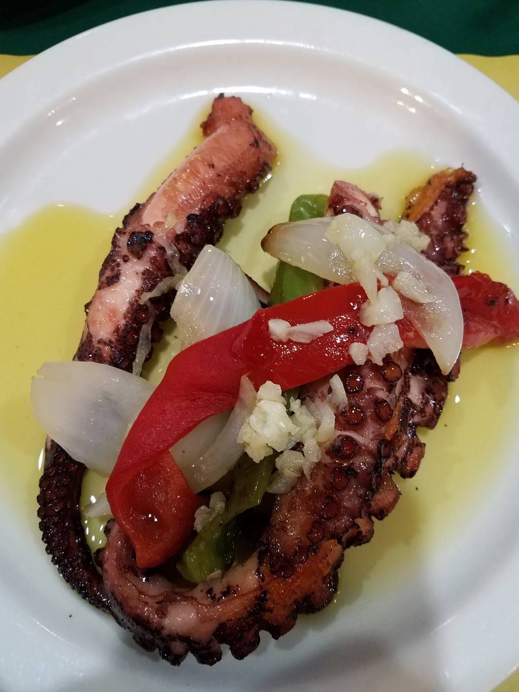 Primavera Pub | restaurant | 271 Newington Ave, Hartford, CT 06106, USA | 8609537411 OR +1 860-953-7411