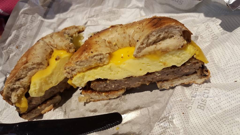 Chick-fil-A | restaurant | 2204 S Christopher Columbus Blvd, Philadelphia, PA 19148, USA | 2152712313 OR +1 215-271-2313