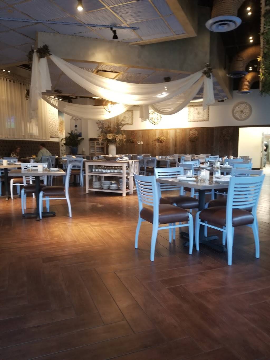 Ara Greek Kitchen & Bar | restaurant | 2, Henry St, Commack, NY 11725, USA | 6313608336 OR +1 631-360-8336