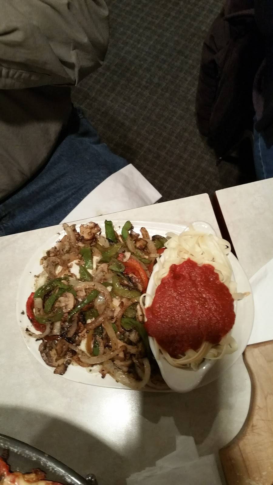 DeRangos "The Pizza King" & Steakhouse | restaurant | 4621 6 Mile Rd, Racine, WI 53402, USA | 2626390864 OR +1 262-639-0864