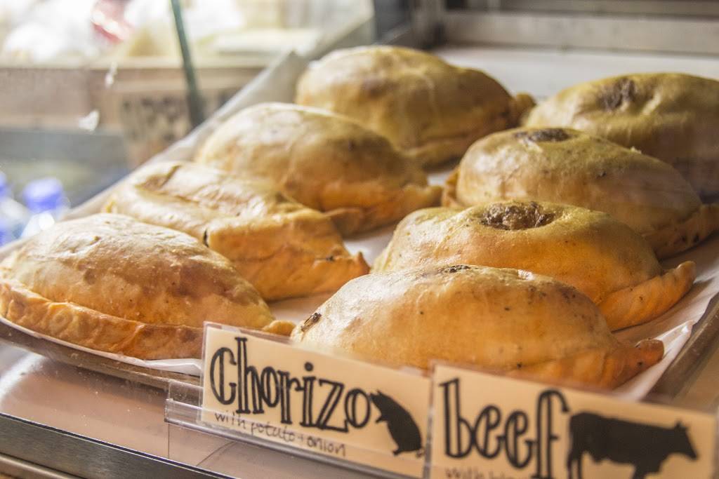 Barnyard Cheese Shop | meal takeaway | 168 Avenue B, New York, NY 10009, USA | 2126742276 OR +1 212-674-2276