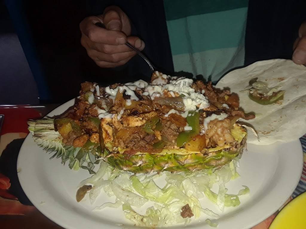 Forest Mexican Cantina | restaurant | 780 S Lapeer Rd, Lake Orion, MI 48362, USA | 2486909292 OR +1 248-690-9292