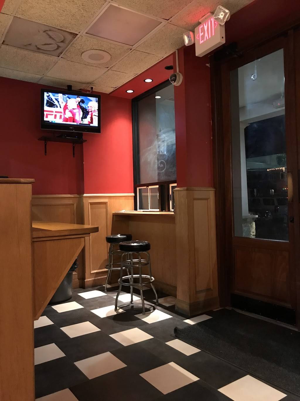 Lombardis Pizza | restaurant | 115 Park St, Vienna, VA 22180, USA | 7032425901 OR +1 703-242-5901