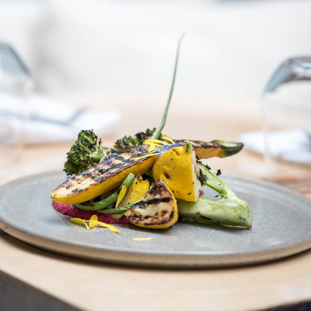 Restaurant Lumami | restaurant | 319 Chemin du Lac Gale, Bromont, QC J2L 2S5, Canada | 4505340604 OR +1 450-534-0604