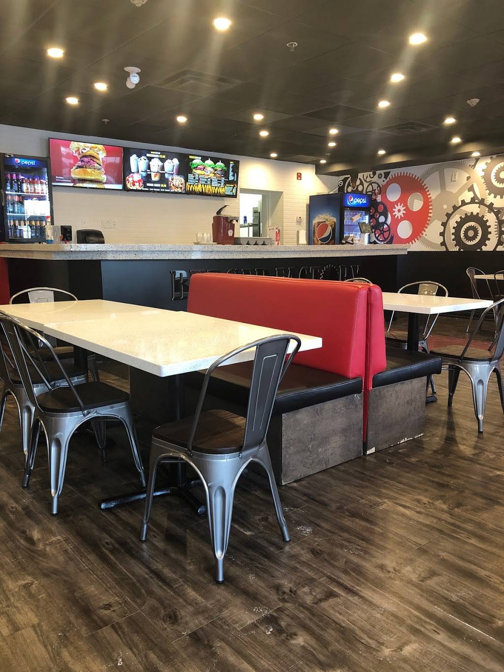 Burger Factory | restaurant | 200 Queen St S, Mississauga, ON L5M 1L3, Canada | 9059972008 OR +1 905-997-2008