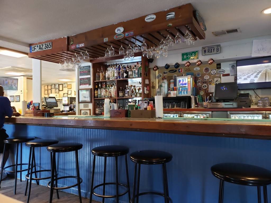 Margie & Rays Crabhouse | restaurant | 1240 Sandbridge Rd, Virginia Beach, VA 23456, USA | 7577212287 OR +1 757-721-2287