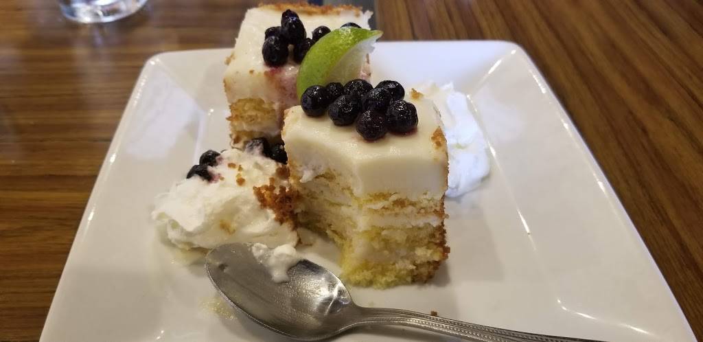 Ruby Tuesday | restaurant | 543 Oglethorpe Hwy, Hinesville, GA 31313, USA | 9124482552 OR +1 912-448-2552