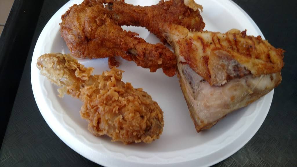 KFC | restaurant | 1 Times Square Mall, Mt Vernon, IL 62864, USA | 6182443106 OR +1 618-244-3106