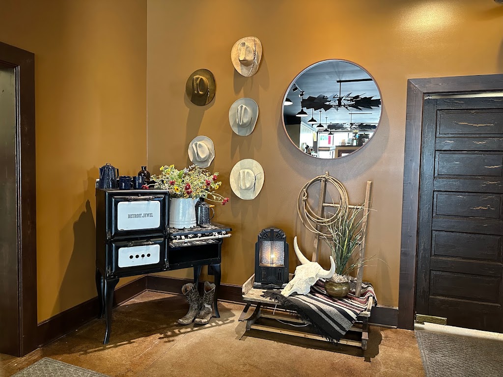 Brandin’ Iron | restaurant | 423 Main St, Florence, KS 66851, USA | 6203810975 OR +1 620-381-0975