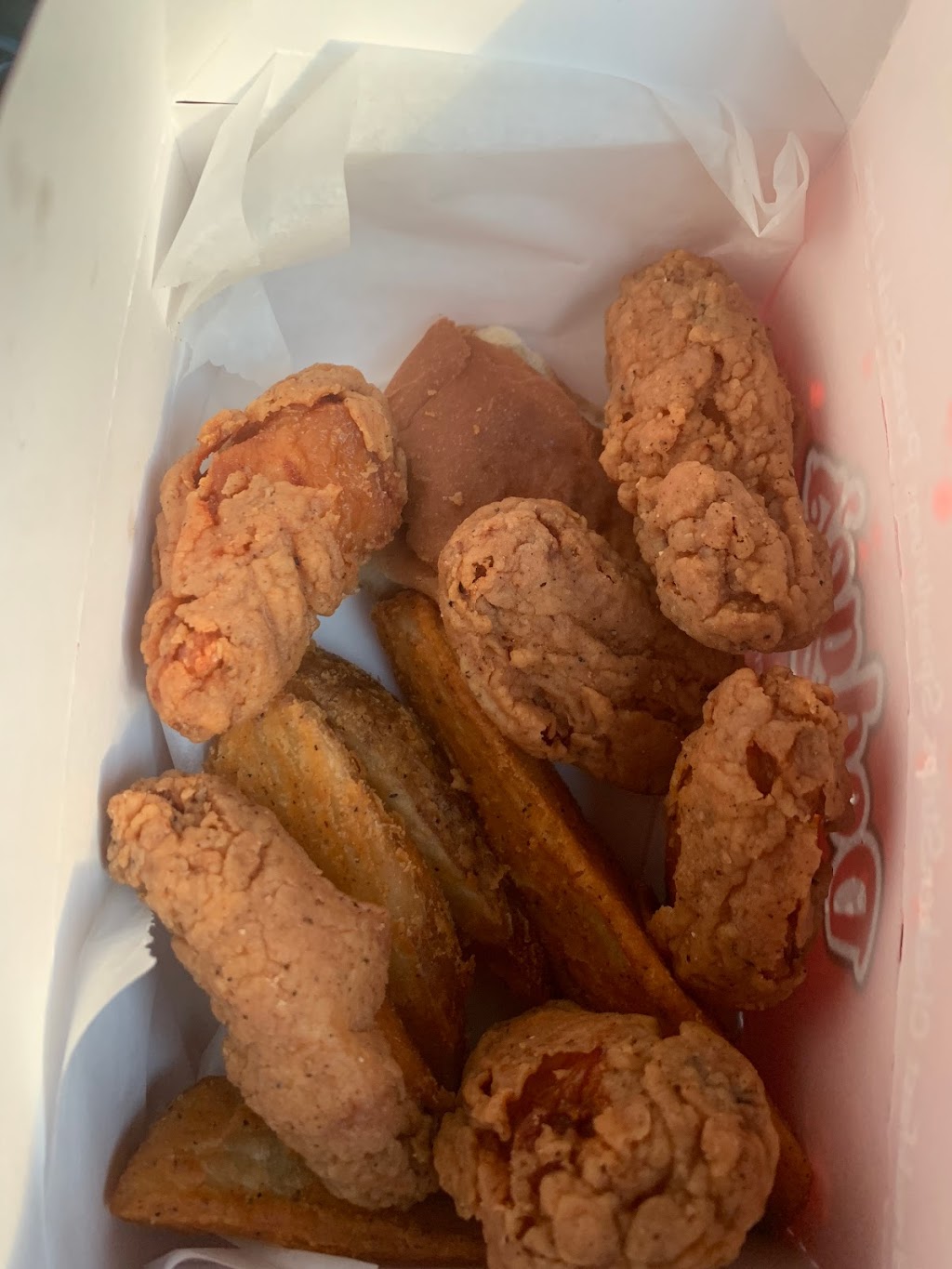 Dodges | restaurant | 5192 US-61, Memphis, TN 38109, USA | 9017858429 OR +1 901-785-8429