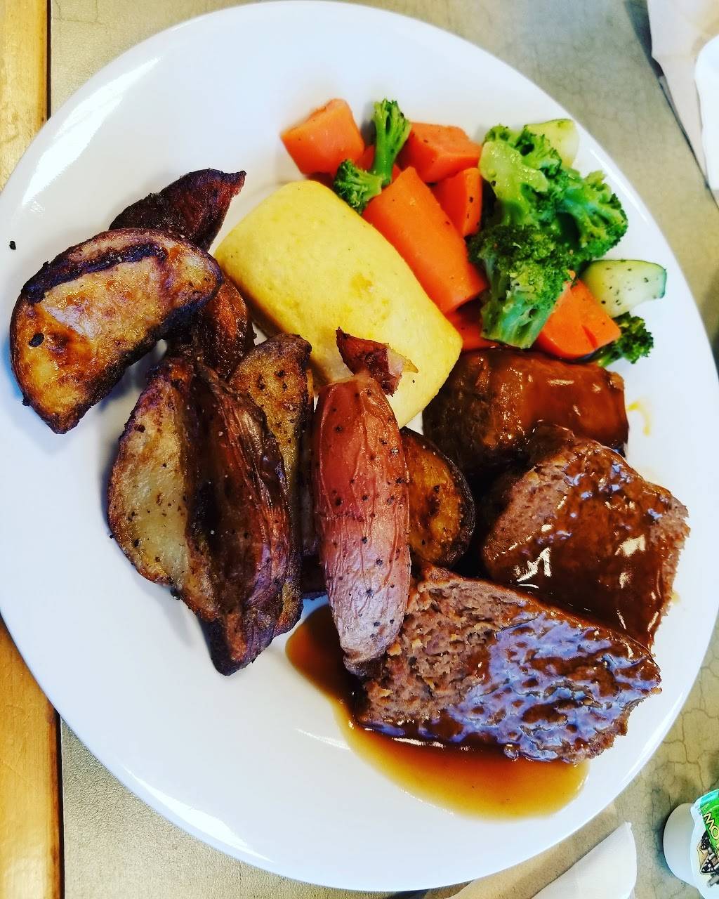 Boston Market | restaurant | 5825 W Peoria Ave, Glendale, AZ 85302, USA | 6239152900 OR +1 623-915-2900