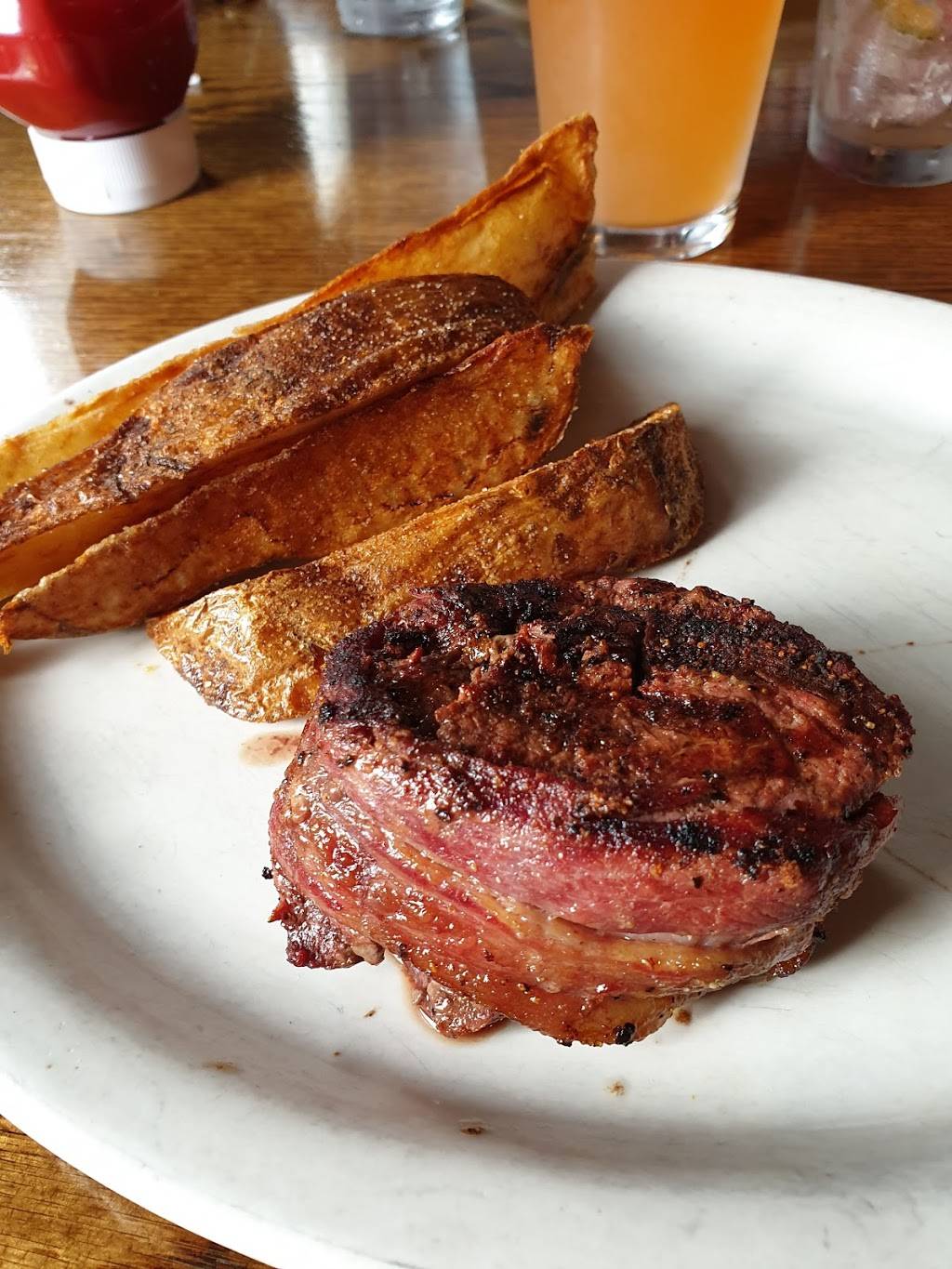 Risckys Steakhouse | restaurant | 120 E Exchange Ave, Fort Worth, TX 76164, USA | 8176244800 OR +1 817-624-4800