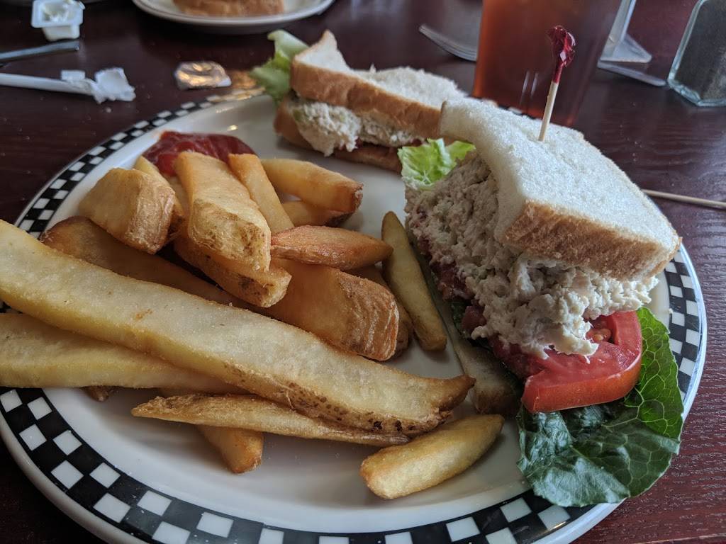 Steves Famous Diner | restaurant | 2011 N Atlantic Ave, Daytona Beach, FL 32118, USA | 3862527340 OR +1 386-252-7340