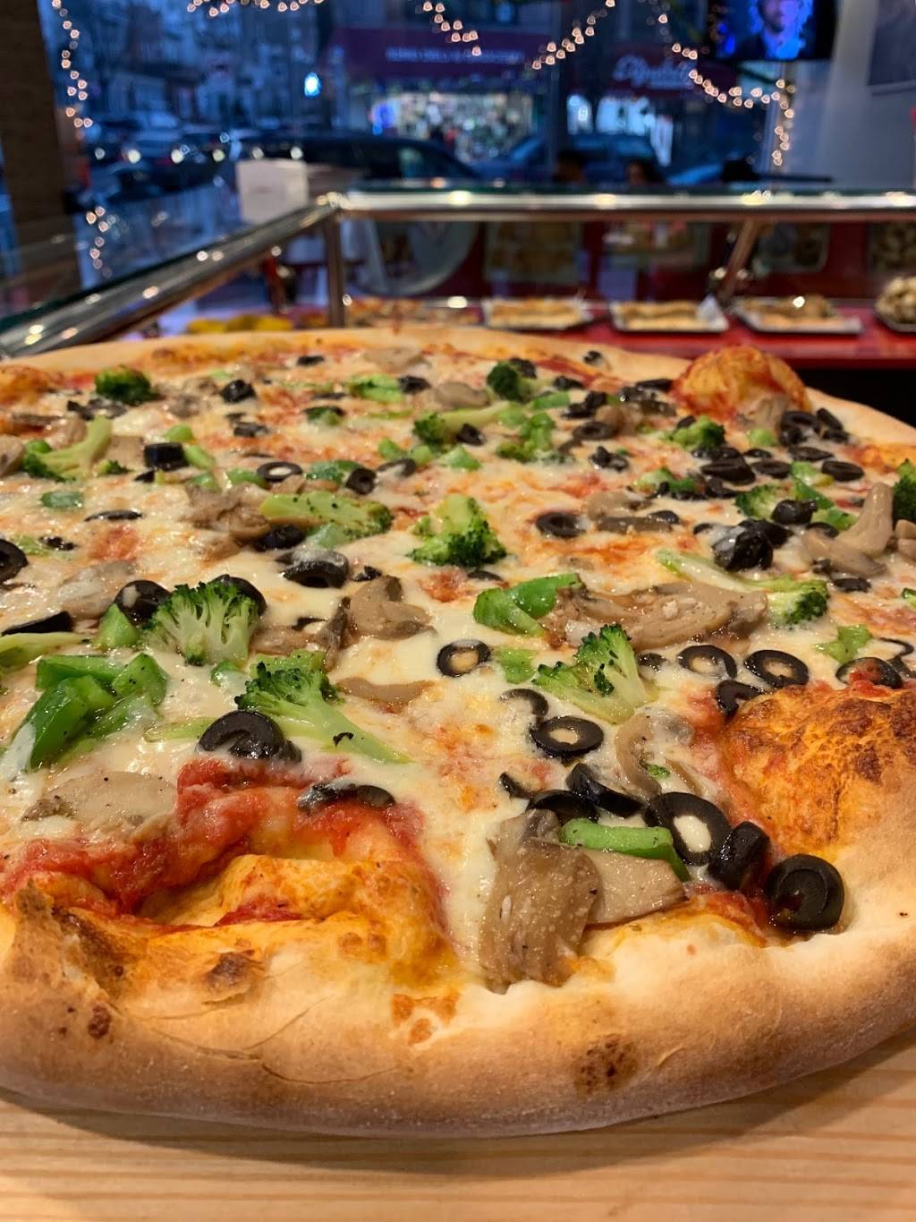 Gusto Pizzeria Restaurant | meal delivery | 8125 5th Ave, Brooklyn, NY 11209, USA | 7188365200 OR +1 718-836-5200