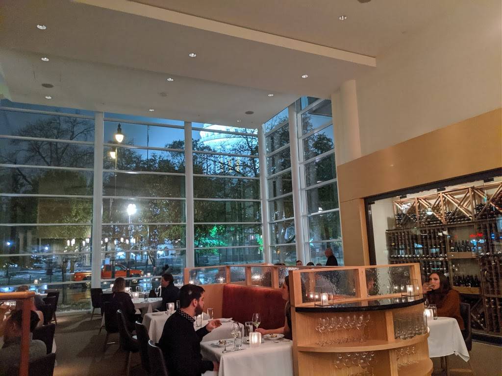 LEtoile | restaurant | 1 S Pinckney St #107, Madison, WI 53703, USA | 6082510500 OR +1 608-251-0500