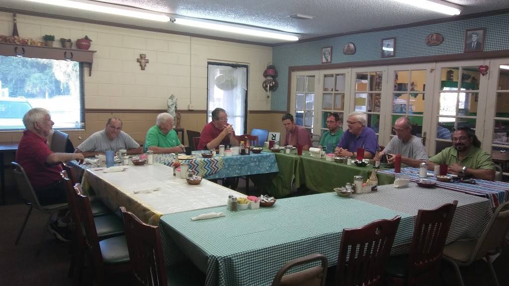 Lisas Kountry Cafe | restaurant | 23911 FL-46, Sorrento, FL 32776, USA | 3527353380 OR +1 352-735-3380