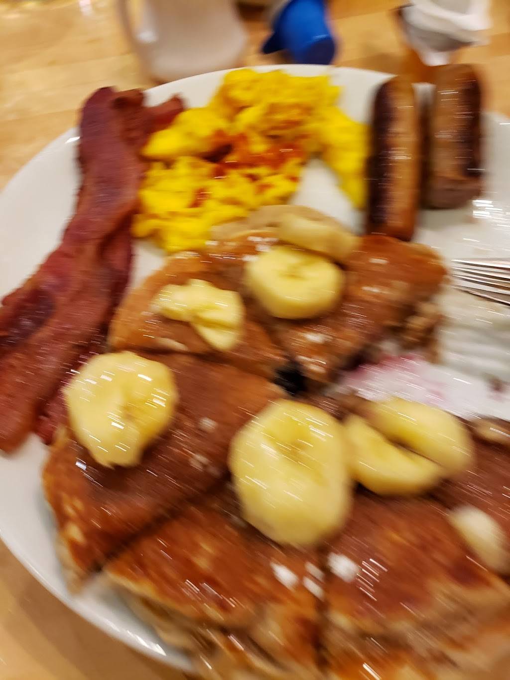 Yolk - City Way | cafe | 220 E South St, Indianapolis, IN 46225, USA | 3176329655 OR +1 317-632-9655