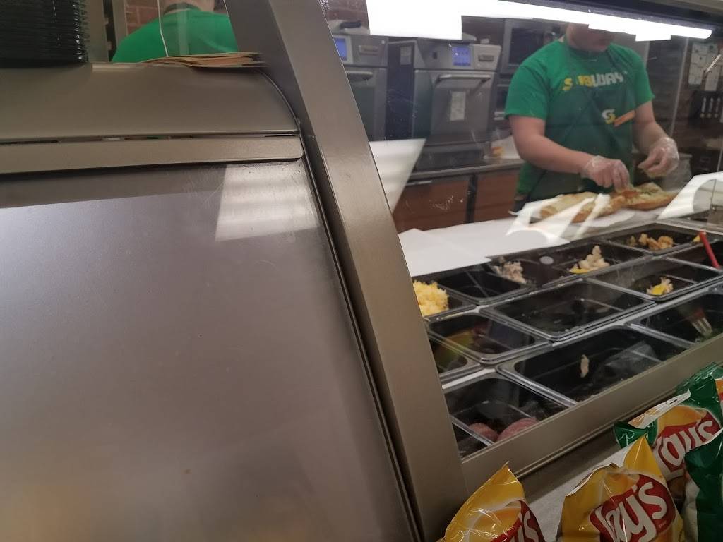 Subway | restaurant | Anthony Wayne Plaza, 5903 Weckerly Rd, Whitehouse, OH 43571, USA | 4198779473 OR +1 419-877-9473