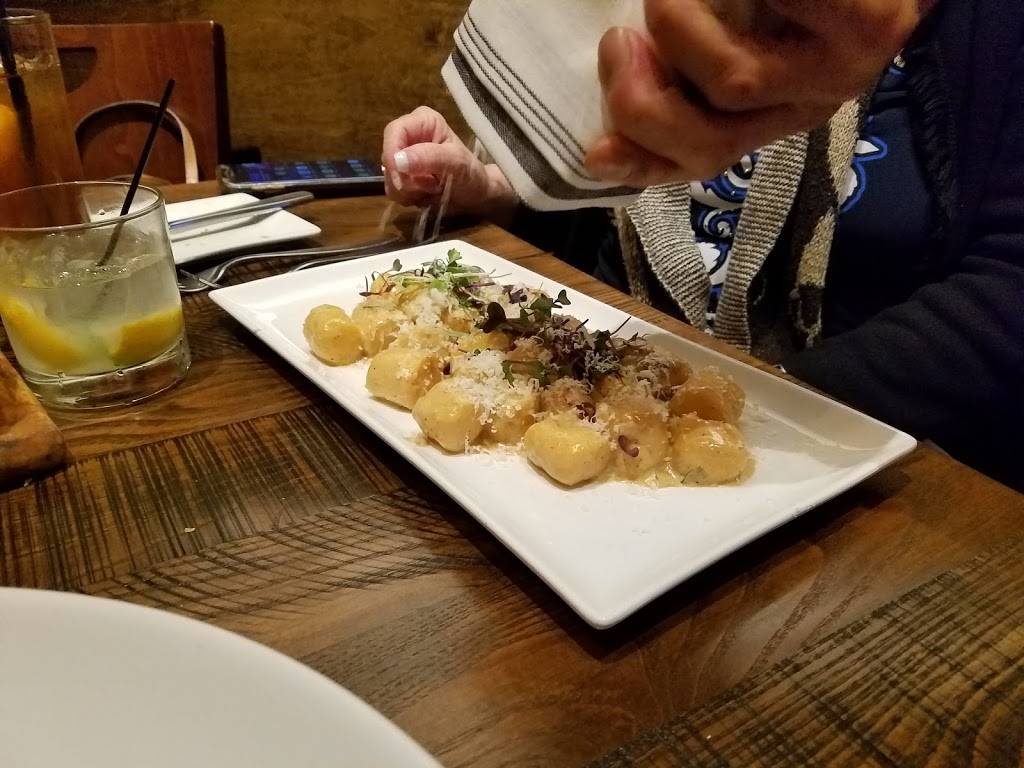 Convivio Italian Artisan Cuisine - Zionsville | restaurant | 40 S Main St, Zionsville, IN 46077, USA | 3177333600 OR +1 317-733-3600