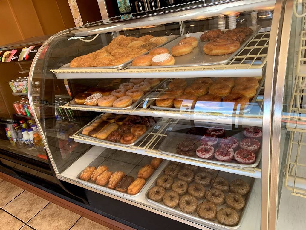 California Donuts | bakery | 11255 Camino Ruiz, San Diego, CA 92126, USA | 8585787230 OR +1 858-578-7230