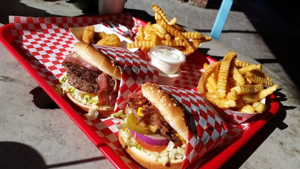 Frosty Queen | restaurant | 1850 Van Ness Ave, Fresno, CA 93721, USA | 5597217445 OR +1 559-721-7445