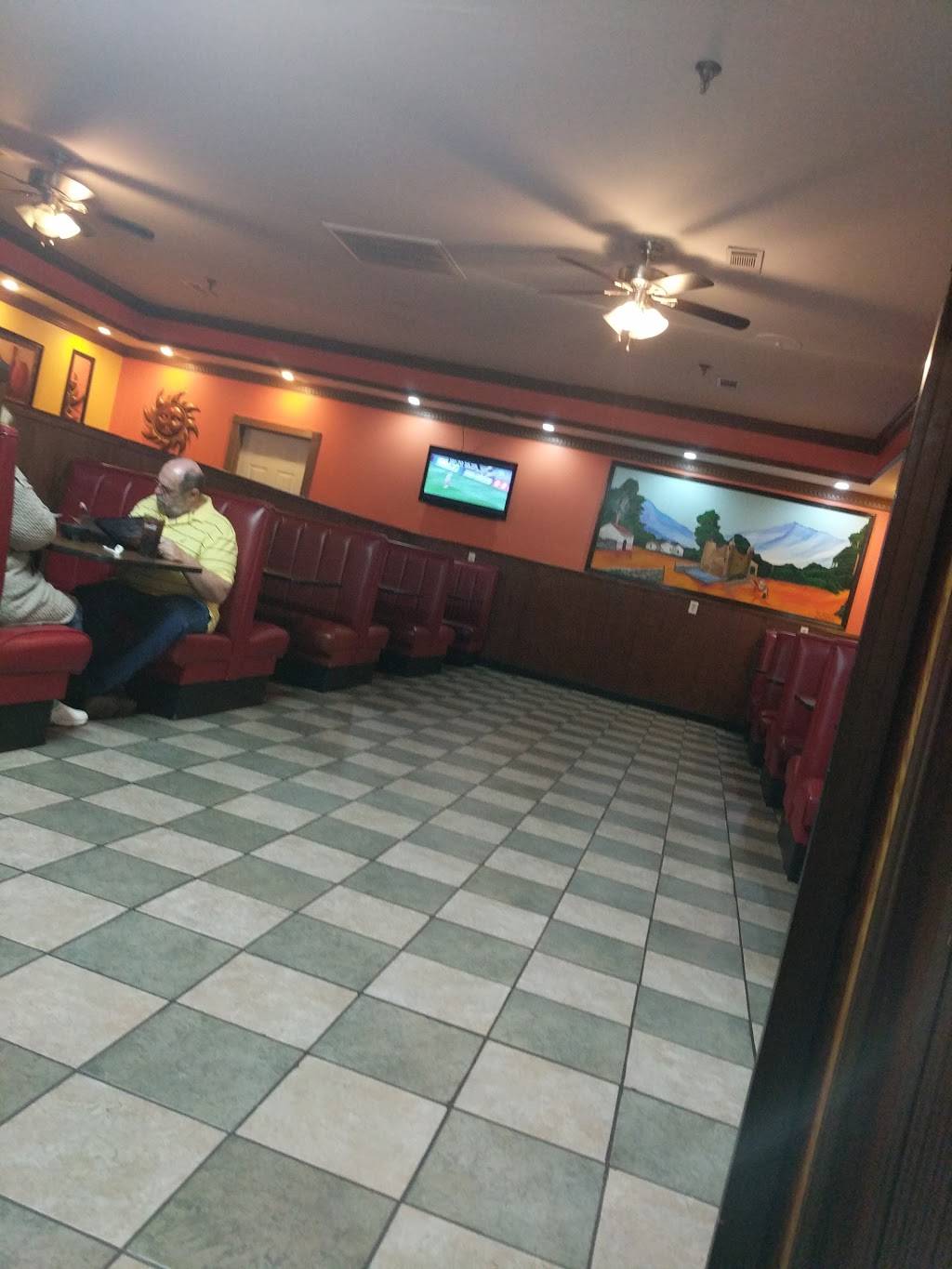 Los Primos - Mexican Restaurant | restaurant | 820 E Lake Ave, Celina, TN 38551, USA | 9312434670 OR +1 931-243-4670