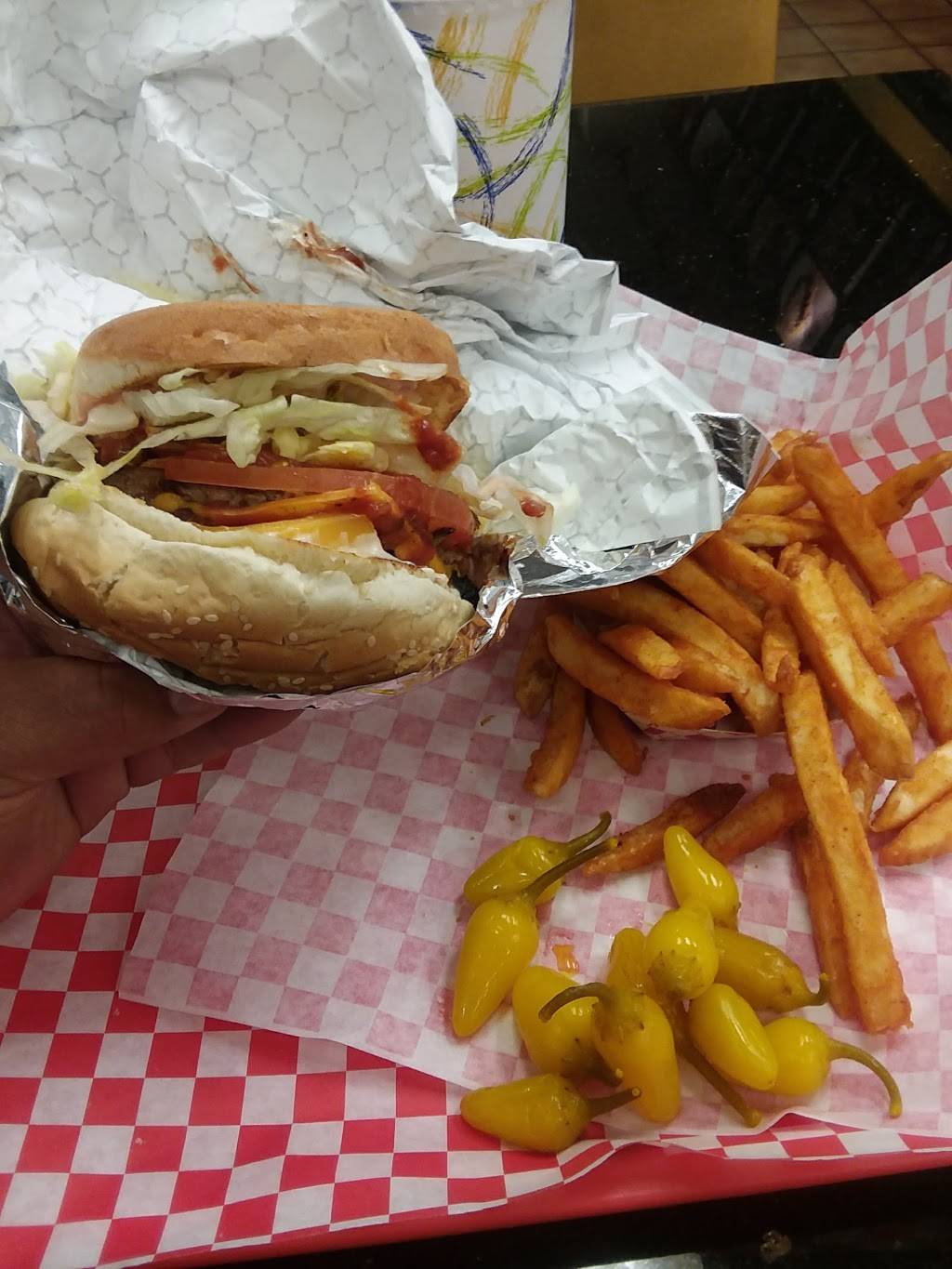 Henrys Char Broiler | restaurant | 16045 Victory Blvd, Van Nuys, CA 91406, USA | 8188495991 OR +1 818-849-5991