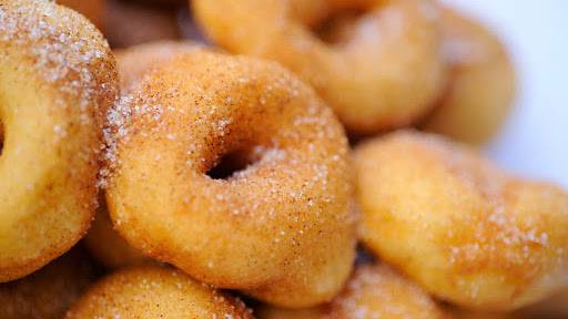 Mini Donuts at Disneys Blizzard Beach Water Park | bakery | 2902 Blizzard Beach Drive, Bay Lake, FL 34747, USA | 4079393463 OR +1 407-939-3463