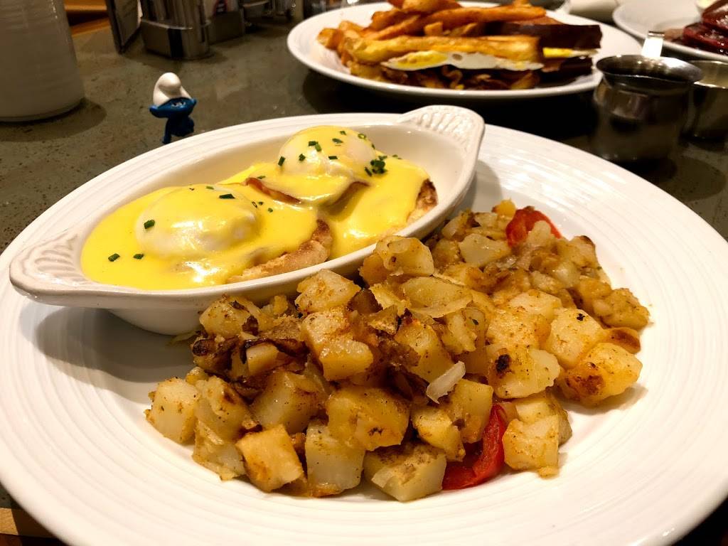 Avenue Café | restaurant | MGM Grand, 3799 S Las Vegas Blvd, Las Vegas, NV 89109, USA | 7028917335 OR +1 702-891-7335