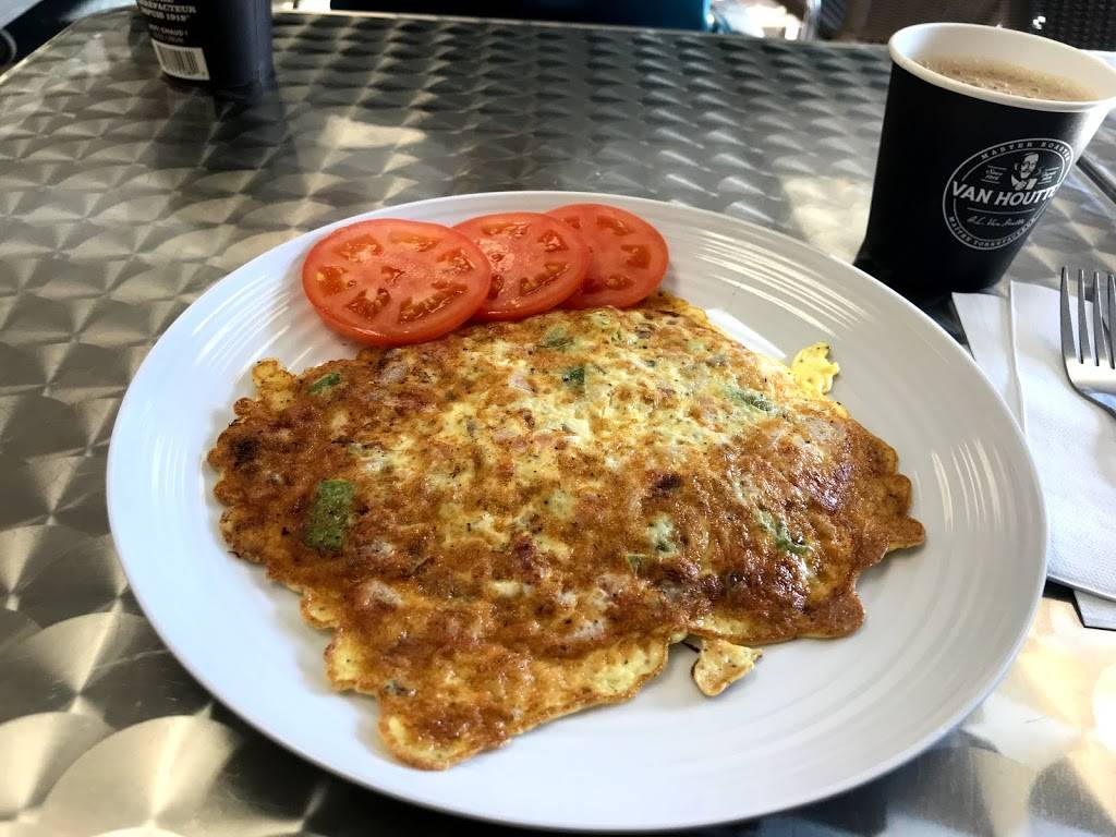 Toss & Grill | restaurant | 59 Camelot Dr, Nepean, ON K2G 5W6, Canada | 6132252100 OR +1 613-225-2100