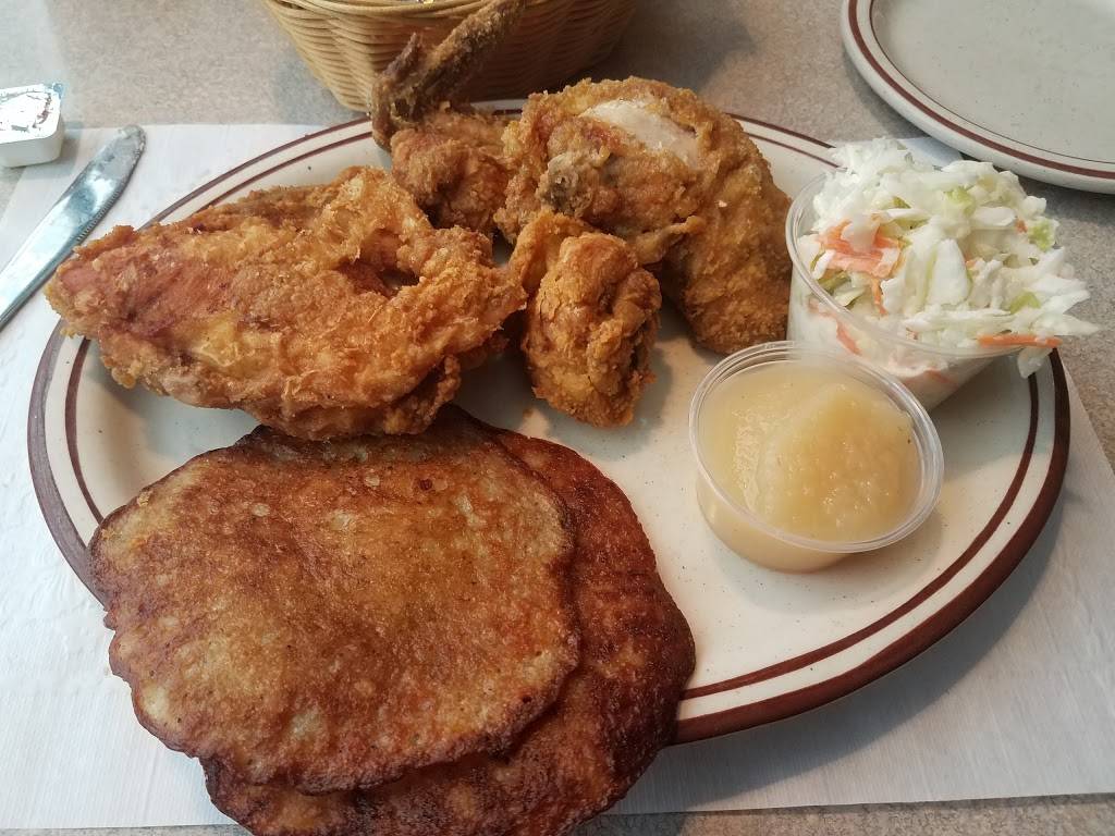 Champion Chicken | restaurant | 8718 W Lisbon Ave, Milwaukee, WI 53222, USA | 4144626200 OR +1 414-462-6200