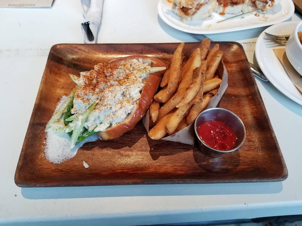 Barrel & Bushel | restaurant | 7901 Tysons One Pl, Tysons, VA 22102, USA | 7038486340 OR +1 703-848-6340