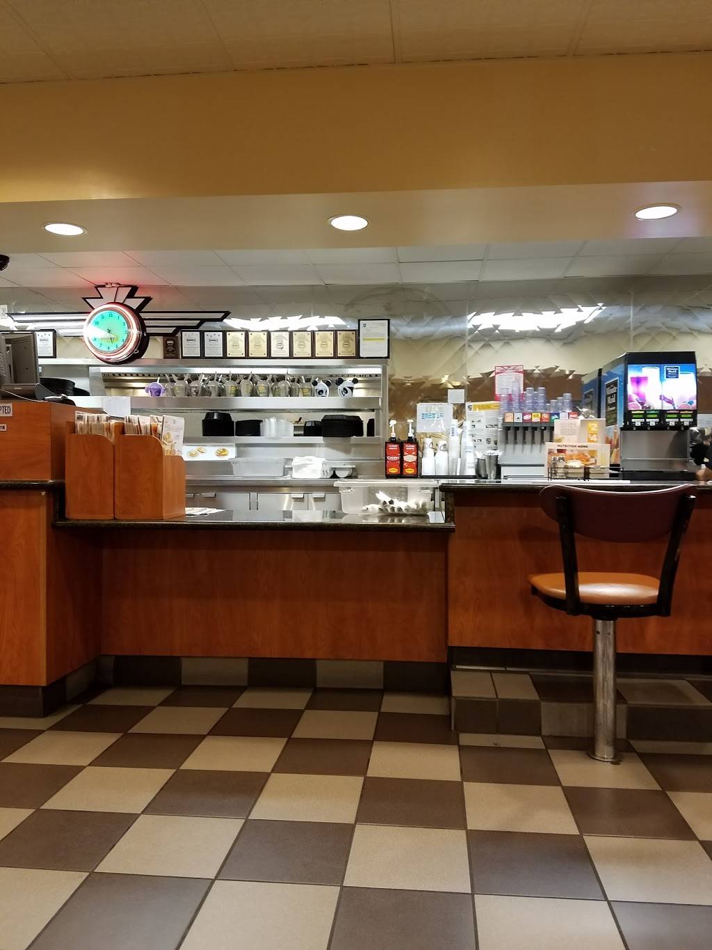 Dennys | restaurant | 4324 Salida Blvd, Salida, CA 95368, USA | 2095453326 OR +1 209-545-3326