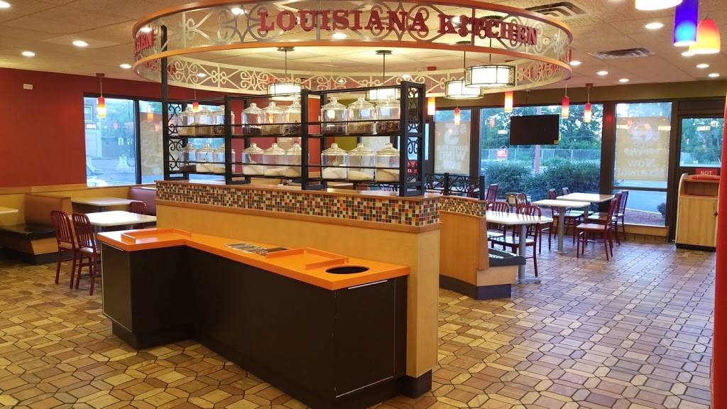 Popeyes Louisiana Kitchen | restaurant | 541 Lake Ave, Rochester, NY 14613, USA | 5853194879 OR +1 585-319-4879