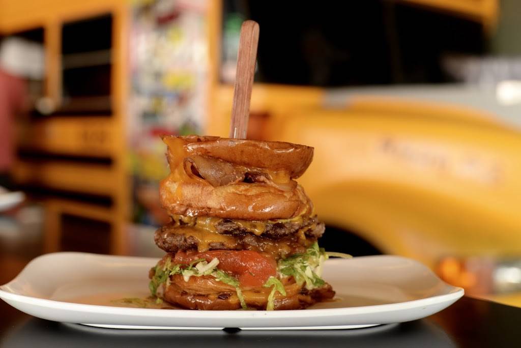 Bernies Burger Bus - Heights | restaurant | 2200 Yale St Suite 100, Houston, TX 77008, USA | 7138678600 OR +1 713-867-8600