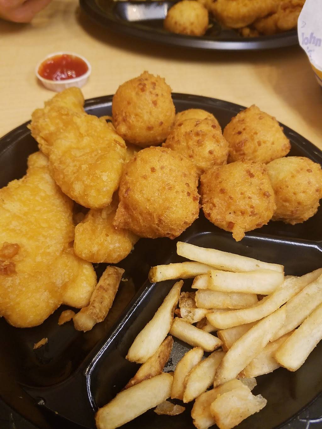Long John Silvers | restaurant | 924 W Pike St, Goshen, IN 46526, USA | 5745336466 OR +1 574-533-6466